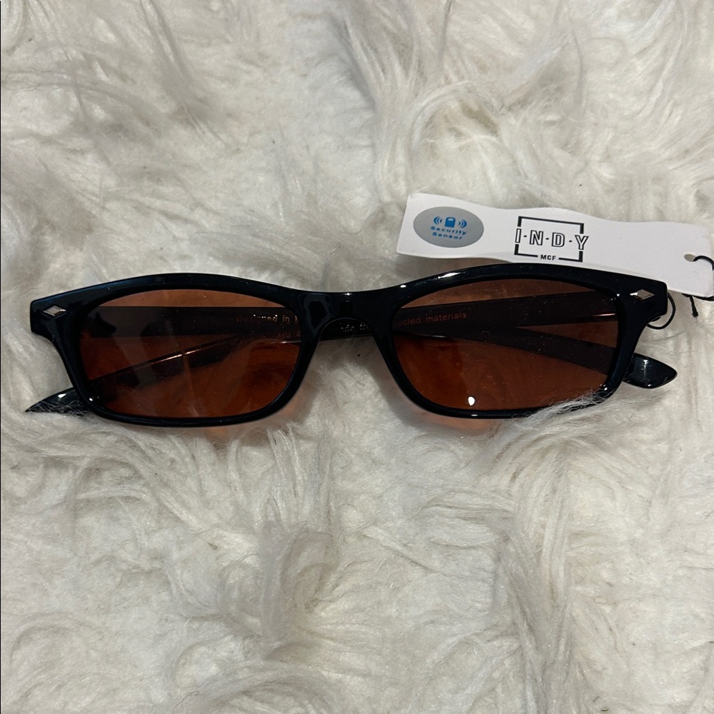 Indy Joey / Amber Sunglasses